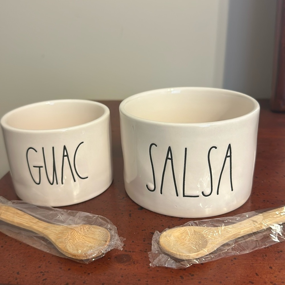 RAE DUNN ARTISAN GUAC + SALSA SET WITH 2 BAMBOO SPOONS